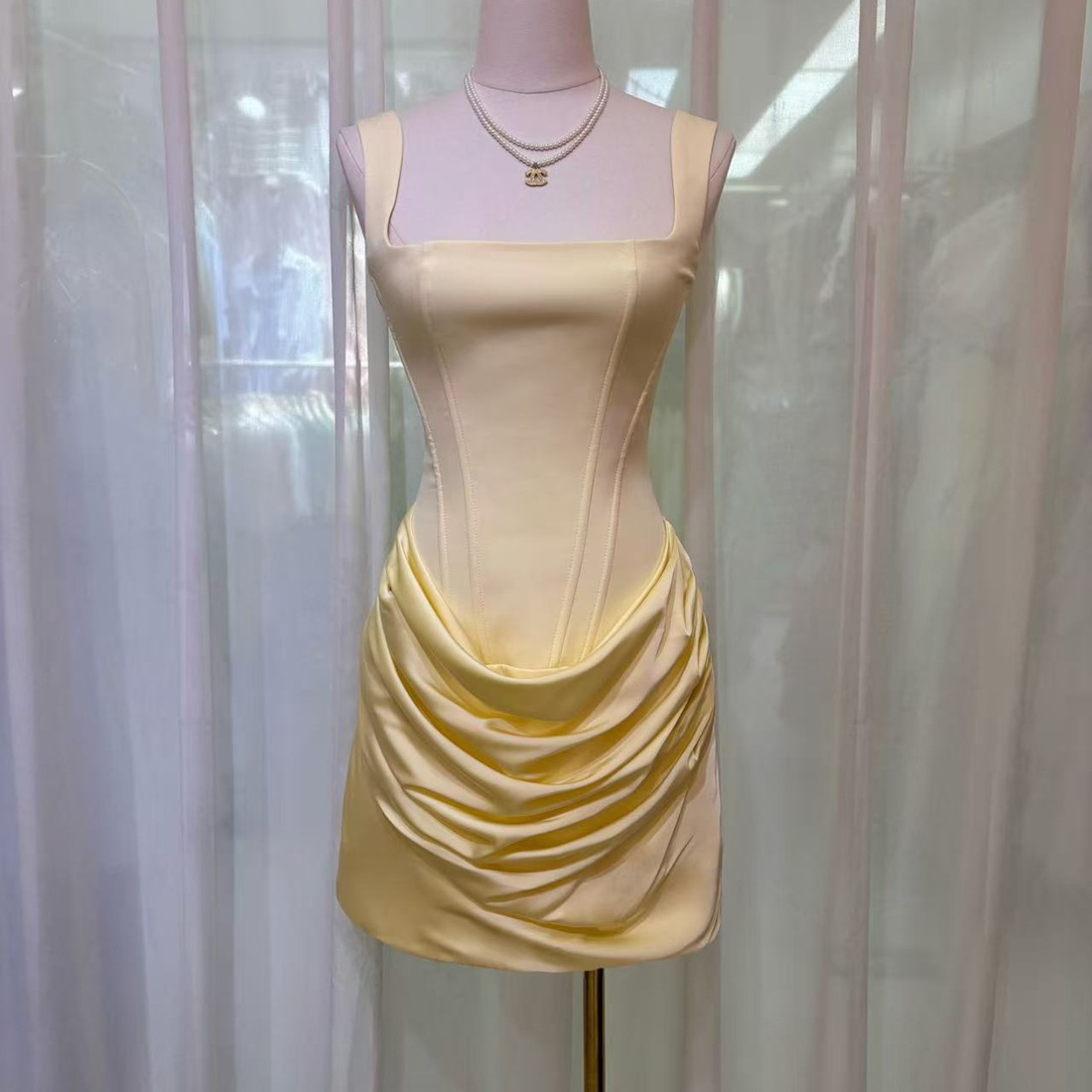 Women Formal Wear With Skirt - ชุดราตรีผ้าซาตินสายเดี่ยวทรงเอไลน์เอวสูง ดีไซน์หรูหรา ช่วยให้ดูเพรียวบาง เหมาะสำหรับฤดูร้อน ไม่มีแขน เหมาะสำหรับงานทางการ