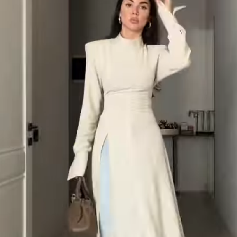 Woman Formal Wear - เดรสยาวคอสูงแขนยาวสำหรับผู้หญิง ดีไซน์หรูหรา ช่วยกระชับสัดส่วน พร้อมชายกระโปรงผ่า เหมาะสำหรับออกเดท งานเลี้ยงกลางคืน