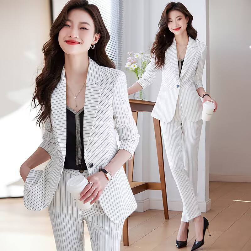 Women'S Formal Wear Stores - ชุดสูทลายทางสีน้ำเงินสำหรับผู้หญิง คอลเลคชั่นใหม่ ฤดูใบไม้ผลิและฤดูใบไม้ร่วง 2025 สไตล์หรูหราสง่างาม เหมาะสำหรับงานพิธีการในร้านขายเครื่องประดับ