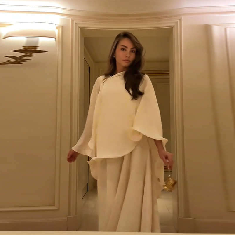 ชุดเดรสผ้าคลุมไหล่สไตล์โรแมนติ - Woman Formal Wear บทวิจารณ์และราคา