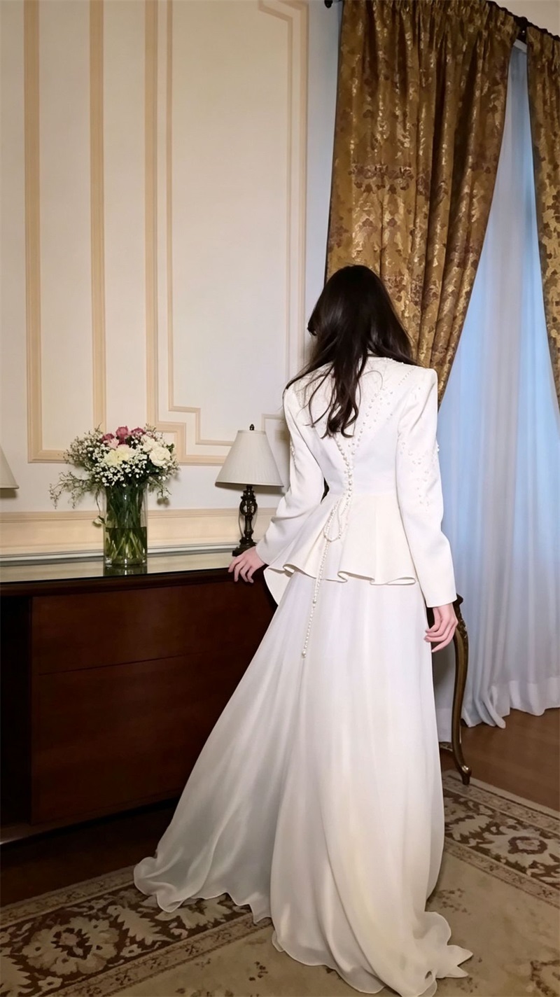 ชุดราตรีสีเบจประดับไข่มุกหรูหร - Women Formal Wear For Party บทวิจารณ์และราคา