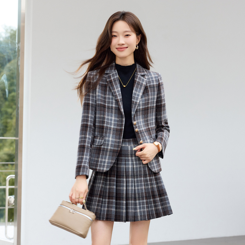 ชุดสูทลายสก็อตสีน้ำตาลอ่อน สไต - Women Formal Wear With Skirt บทวิจารณ์และราคา